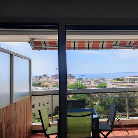 Olympe Magnifique Vue * アンティーブ
